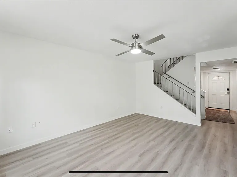 1640 Cape Hope Ave NE — Photo 2