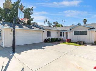 19840 Haynes St, Woodland Hills, CA 91367