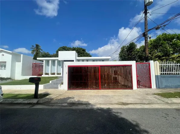 77CMCV5J Xj Ramirez De Arellano, Guaynabo, PR 00969