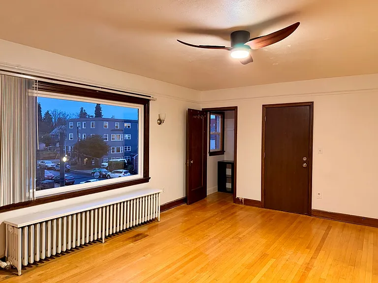 Kelly Arms Apartments — Photo 21