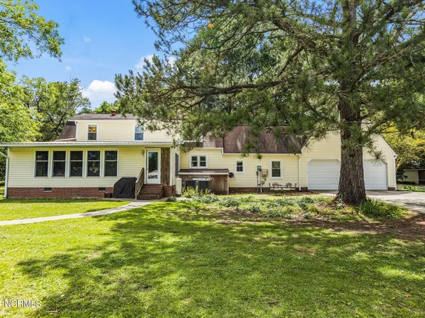 3372 Nc Hwy 33, Chocowinity, NC 27817