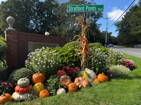 24 Stratford Ridge, Mashpee, MA 02649