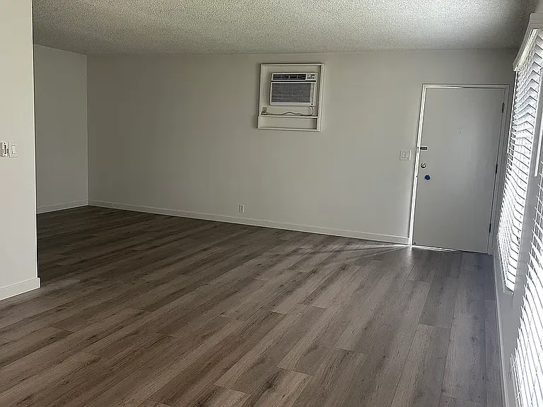 805 Arcadia Ave #C — Photo 9