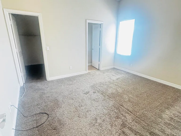 2927 E Mead Dr — Photo 13