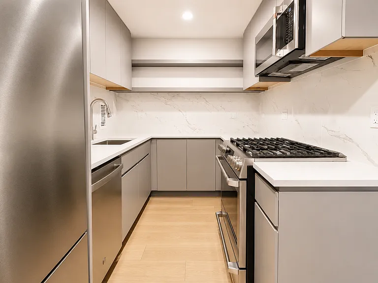 175 W 87th St #11D — Photo 6