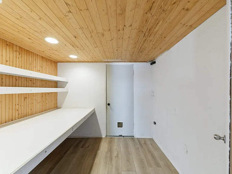 6328 Frondosa Dr — Photo 24