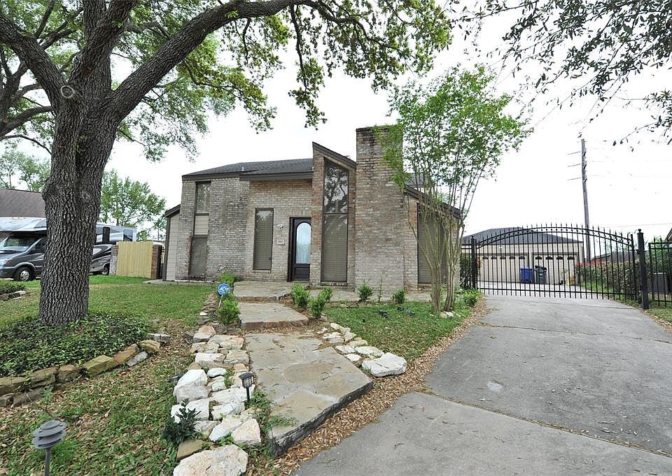 1st image of 6842 San Remo Dr