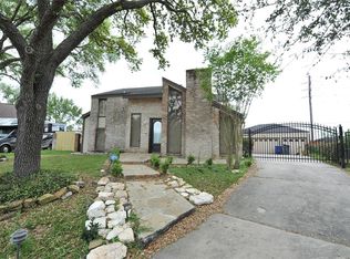 6842 San Remo Dr, Houston, TX 77083