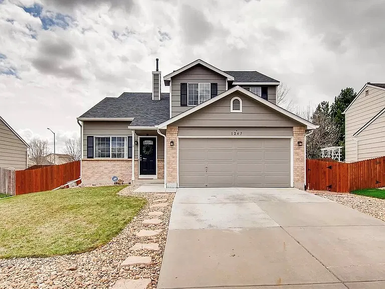 1247 Cedarwood Dr — Photo 1