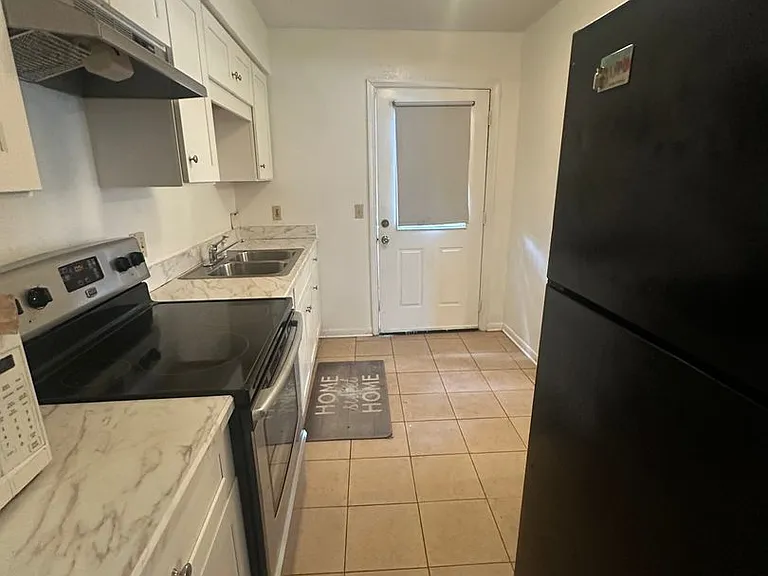 1510 Laurel St — Photo 7