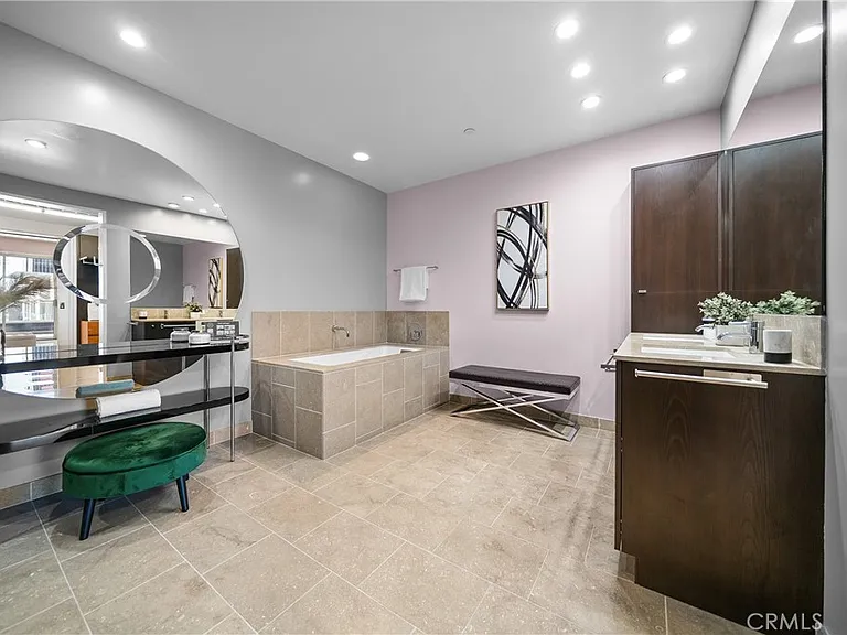6250 Hollywood Blvd #12F — Photo 13