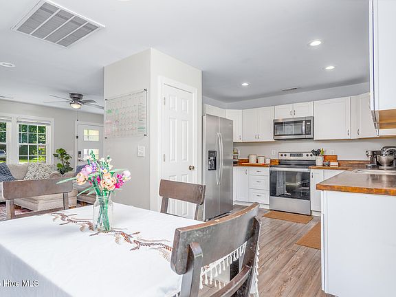 5th image of 3502 Karen Street