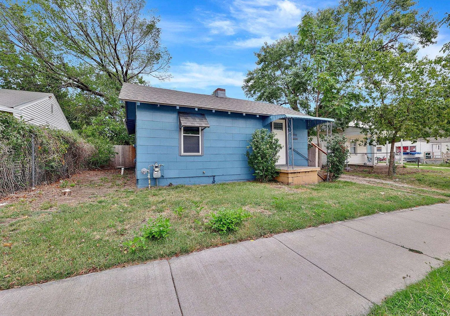 2 bedroom 1 bath home — Photo 2