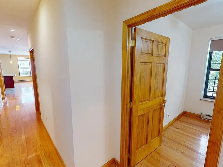 400 E 78th St #10 — Photo 22