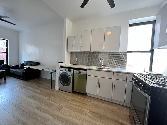 Rented by Smart City Real Estate LLC | media 1