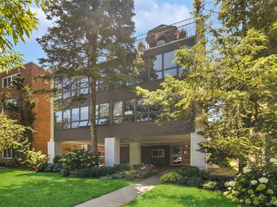 2726 Central St APT 3B, Evanston, IL, 60201