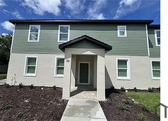 832 Woods Ave