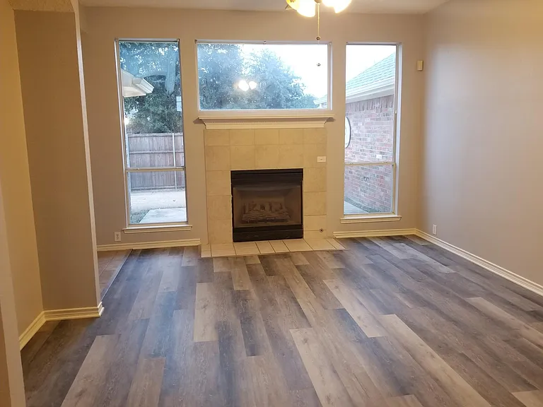 2909 Madison Ct — Photo 15