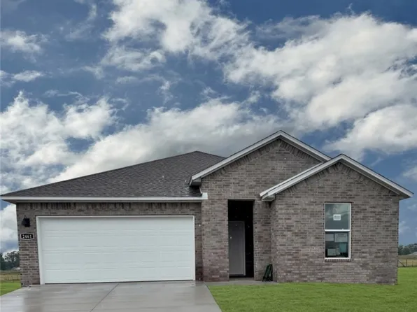 2461 Longfellow Dr, Bentonville, AR 72713