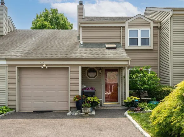 54 5th Avenue #54, Bay Shore, NY 11706