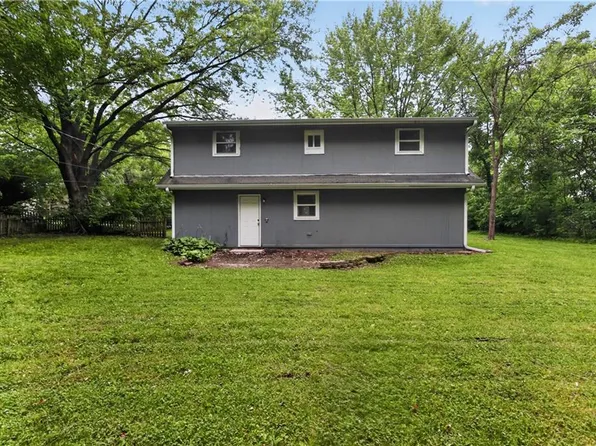206 W Lawrence St, Kearney, MO 64060