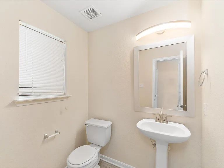 311 Remington Creek Dr — Photo 8
