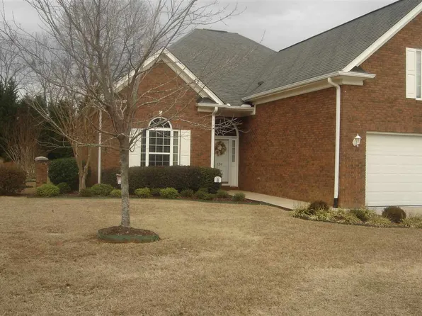 134 Camelot Dr, Seneca, SC 29672