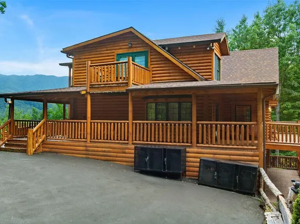 556 Thissa Way, Gatlinburg, TN 37738