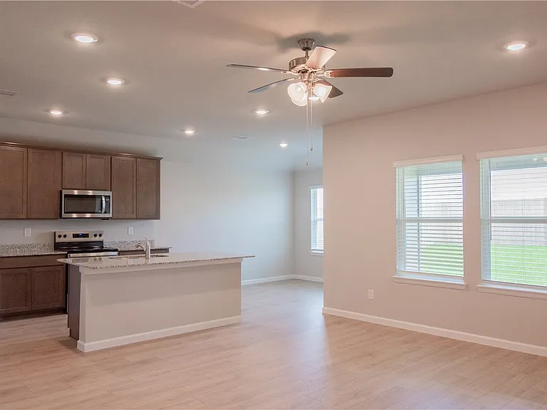 10649 Knox Landing Dr — Photo 4