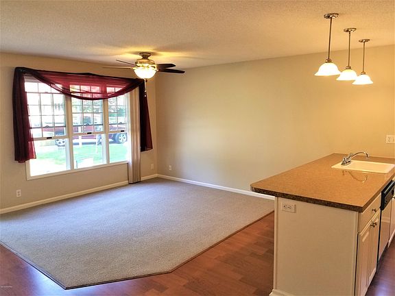 5th image of 15133 Evergreen Ct