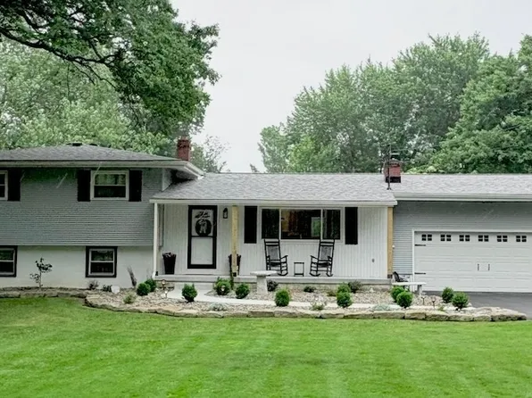 4561 W South Range Rd, Columbiana, OH 44408