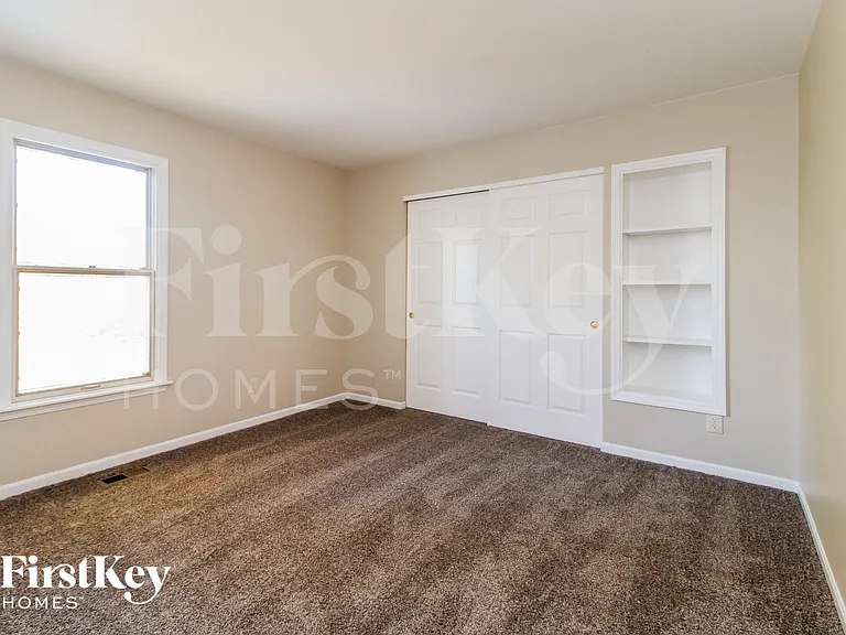 7247 Cinnamon Woods Dr — Photo 11