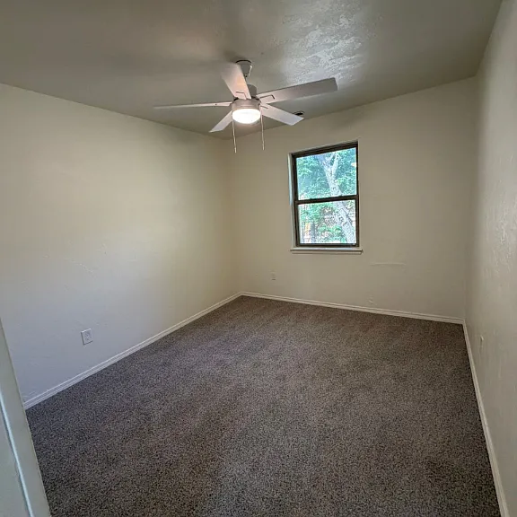 1400 Tanglewood Dr — Photo 7