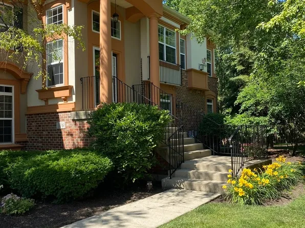 316 De Trevi, Bloomingdale, IL 60108