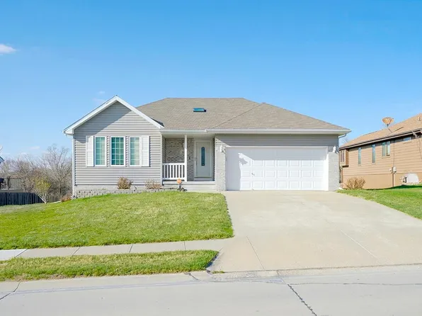 16212 Timberlane Dr, Omaha, NE 68136