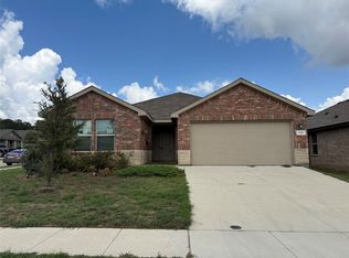 424 Amory St, Azle, TX 76020