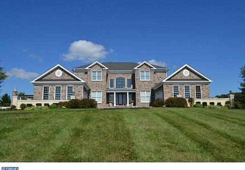 1st image of 25 Claire Dr