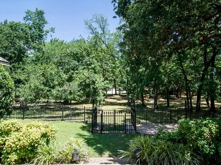 3408 Diamond Point Dr — Photo 21