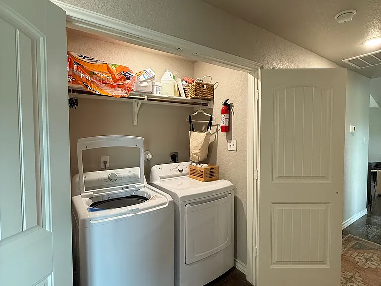3274 Contour Dr — Photo 20