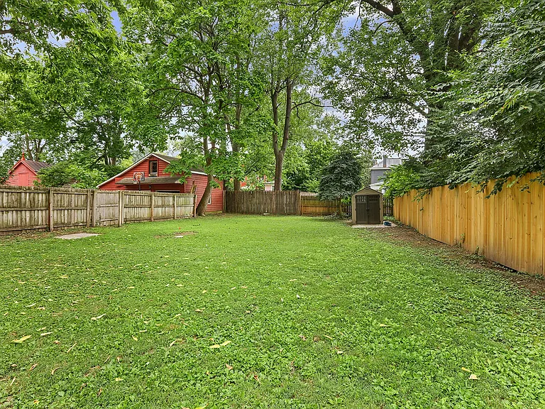 336 Madison Pl — Photo 13