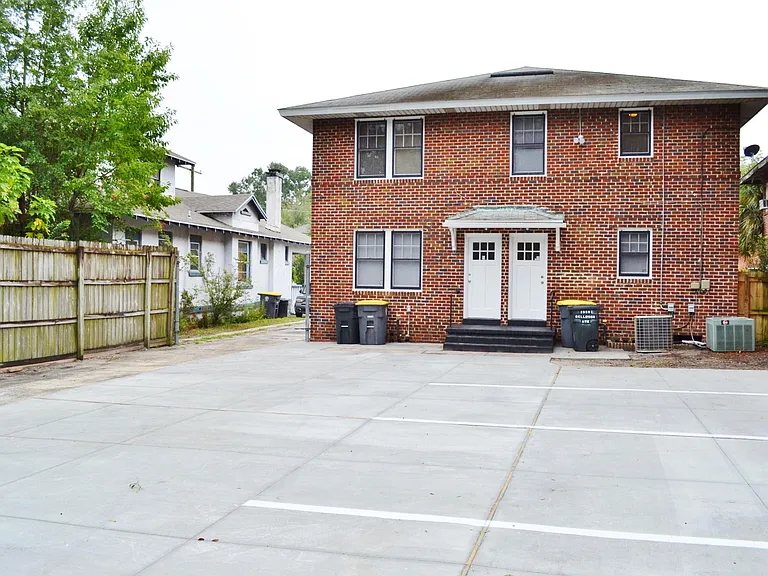 2559 Dellwood Ave — Photo 21
