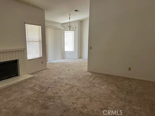 3 bed, 1315 sqft, $2,500 — Photo 2