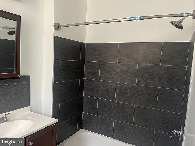 6124 N Broad St — Photo 9