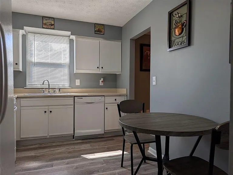 2470 Corner Shoals Dr — Photo 6
