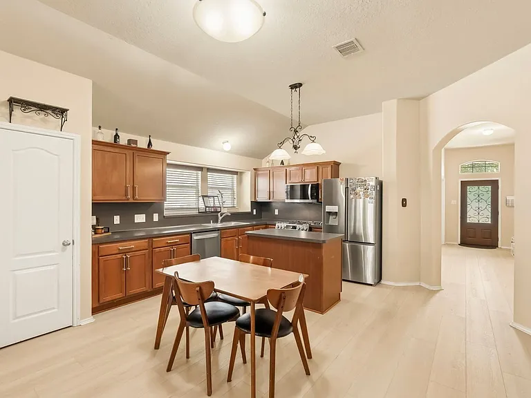 8022 Atwood Hills Ln — Photo 10