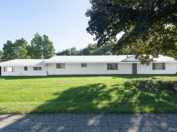 7038 Whitmore Lake Rd, Whitmore Lake, MI 48189