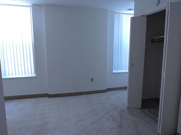 4th image of 1929 Senate St APT A