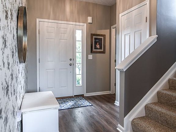 3rd image of 990 Oceanage Dr