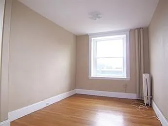 8 Garrison St Photo 1
