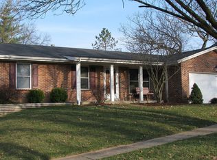 1118 Grenadier Ln, Ballwin, MO 63021